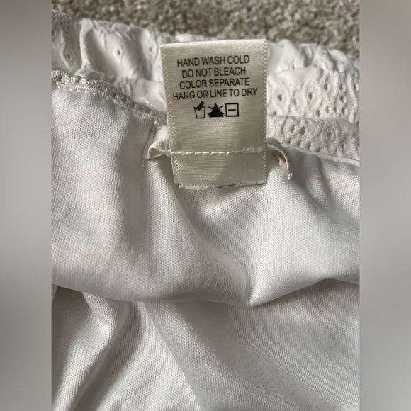 URBAN Romantics White Eyelet A-Line Skirt - Picture 6 of 7